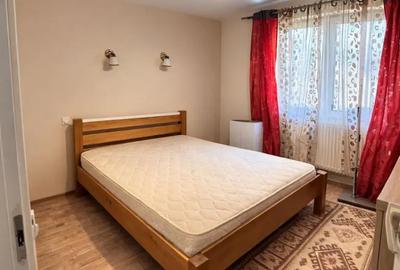 Apartament cu 3 camere decomandat în Central - 1