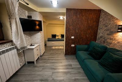 Apartament cu 3 camere decomandat, mobilat în Peninsula