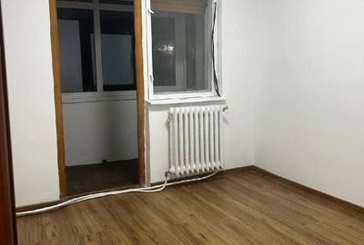 Apartament cu 4 camere decomandat în Ultracentral