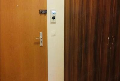 Apartament cu 2 camere decomandat în Tractorul