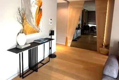 Apartament cu 3 camere semidecomandat, mobilat în Iancu Nicolae