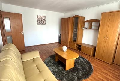 Garsonieră decomandată în Decebal - 1