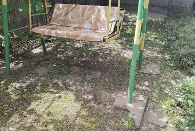 Casă cu 5 camere cu Teren 2500 Mp în Domnești - 1