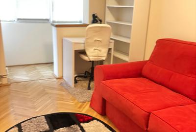Apartament cu 3 camere decomandat, mobilat în Complex Studențesc