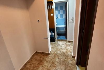 Apartament cu 2 camere decomandat în Berceni