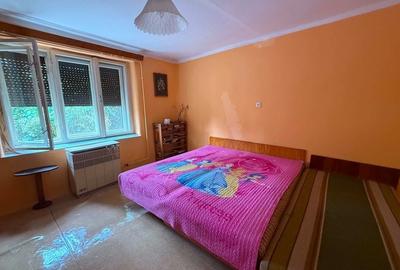 Casă cu 3 camere în Central