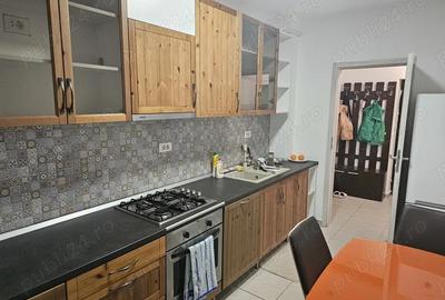 Apartament cu 2 camere decomandat în Apărătorii Patriei - 1