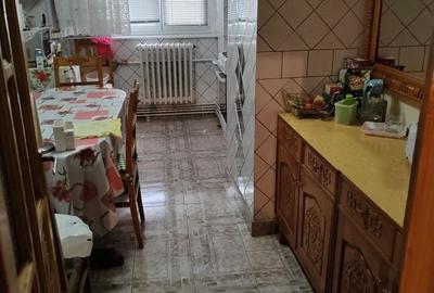 Apartament cu 3 camere decomandat în Sud - 2