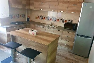 Apartament cu 2 camere semidecomandat în Fundeni