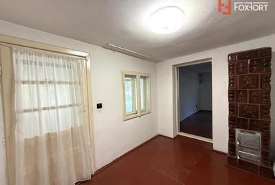 Casă cu 4 camere cu Teren 430 Mp în Plopi