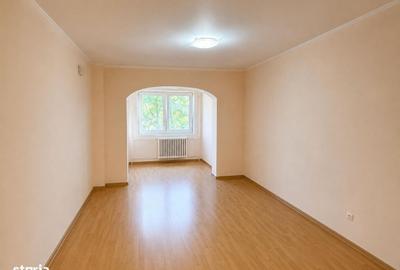 Apartament cu 2 camere decomandat în Gară
