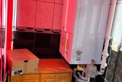 Apartament cu 3 camere decomandat în Obor