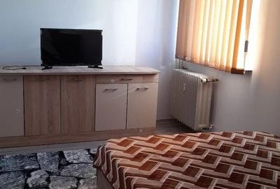 Apartament cu 2 camere decomandat în Berceni