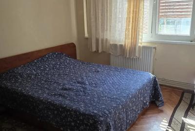 Apartament cu 2 camere semidecomandat în Micro 4
