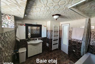 Casă cu 7 camere cu Teren 650 Mp în Central - 11