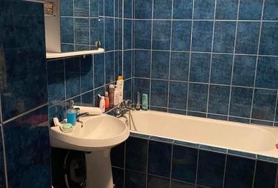 Apartament cu 2 camere decomandat în 1 Decembrie
