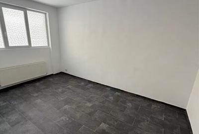 Spațiu comercial, de 100 mp, în Turnătorie - 1