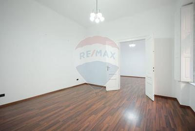Apartament cu 3 camere semidecomandat în Ultracentral - 9