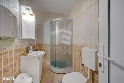 Spațiu comercial, de 950 mp, în Romană