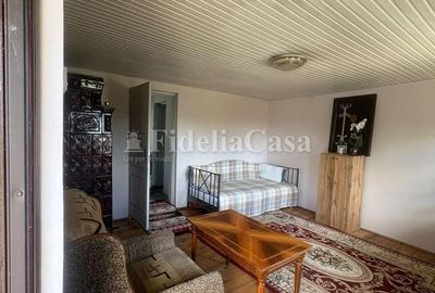 Casă cu 4 camere în Comarna