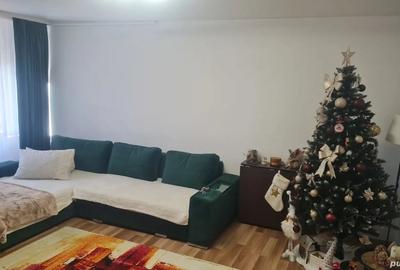 Apartament cu 3 camere decomandat în 1 Decembrie - 1