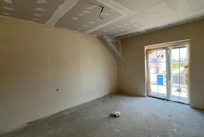 Duplex cu 4 camere cu Canalizare în Moșnița Veche - 9