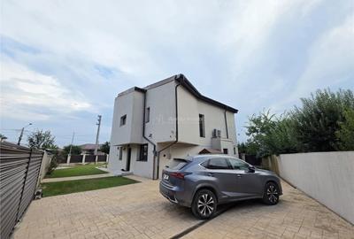 Casă cu 10 camere cu Teren 620 Mp în Mogoșoaia