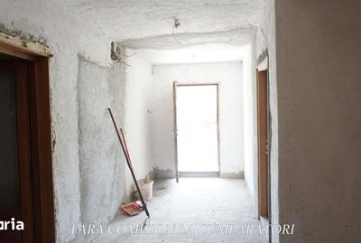 Casă cu 10 camere cu Teren 4324 Mp în Central - 12