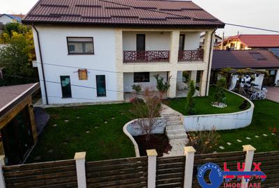 Casă individuală cu 5 camere cu Garaj în Mineri