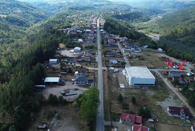 Casă cu 12 camere cu Teren 680 Mp în Podu Nărujei