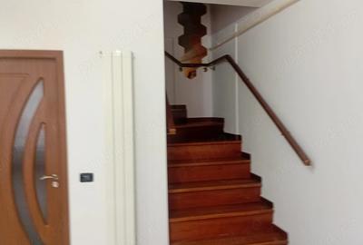 Apartament cu 3 camere decomandat în UTA - 7