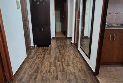 Apartament cu 3 camere decomandat în Central - 1