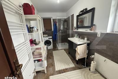 Casă cu 4 camere cu Teren 1602 Mp în Meseșenii de Jos
