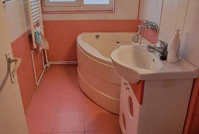 Apartament cu 3 camere în Cornișa