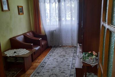 Apartament cu 3 camere decomandat în Fălticeni
