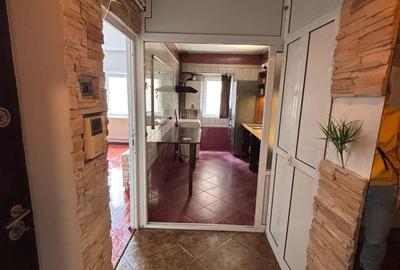 Apartament cu 3 camere decomandat, mobilat în Gară - 1
