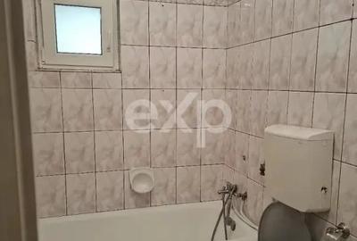 Apartament cu 3 camere semidecomandat în Calea Turzii