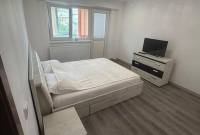 Apartament cu 2 camere decomandat în Exterior Vest