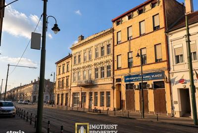 Apartament cu 4 camere, mobilat în Ultracentral