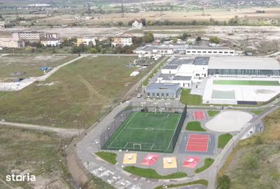 Casă cu 4 camere cu Teren 300 Mp în Central