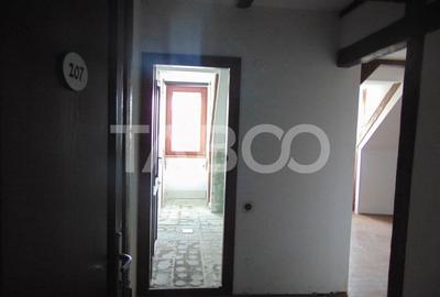 Spațiu comercial, de 1,191 mp, în Central - 6
