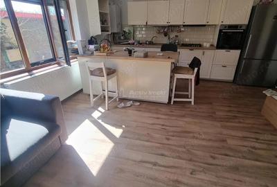 Casă cu Teren 1694 Mp în Nanov - 9