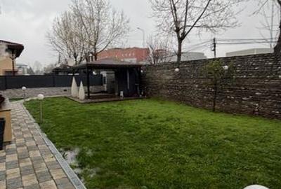 Casă cu 4 camere cu Teren 244 Mp în Central