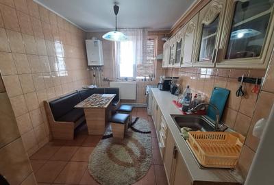 Apartament cu 3 camere semidecomandat în Micro 19 - 4