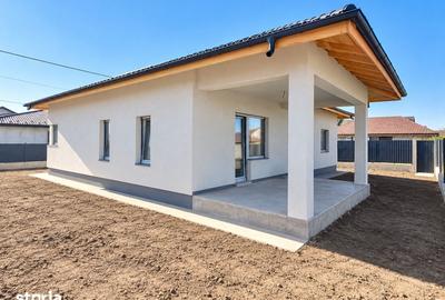 Casă cu 4 camere cu Teren 400 Mp în Dancu