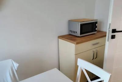 Apartament cu 3 camere decomandat în Central - 2