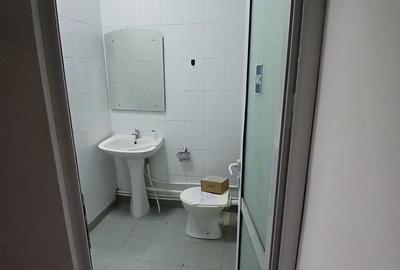 Spațiu comercial, de 85 mp, în Central - 7