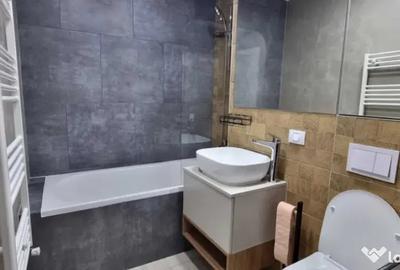 Apartament cu 3 camere decomandat în Tractorul - 8