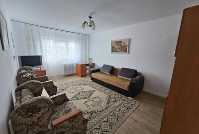 Apartament cu 2 camere decomandat, mobilat în Nicolina