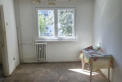Garsonieră decomandată în Sârbi